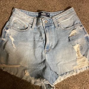 shorts with rips and great for the summer
